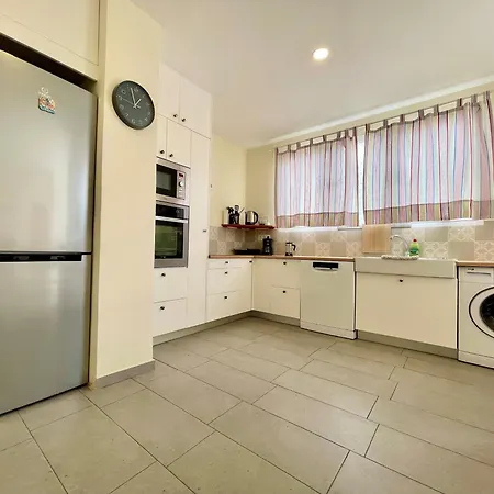 Sunny Terrace Apartament